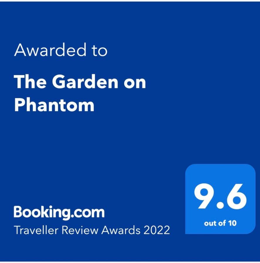 The Garden On Phantom - "Off The Grid" 나이스나 외부 사진